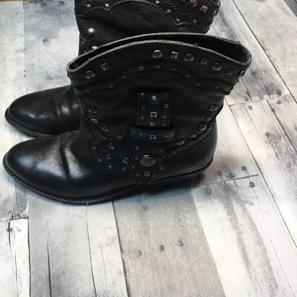 Vince Camuto VC Madalissa Boots Size 8.5 - Picture 2 of 5